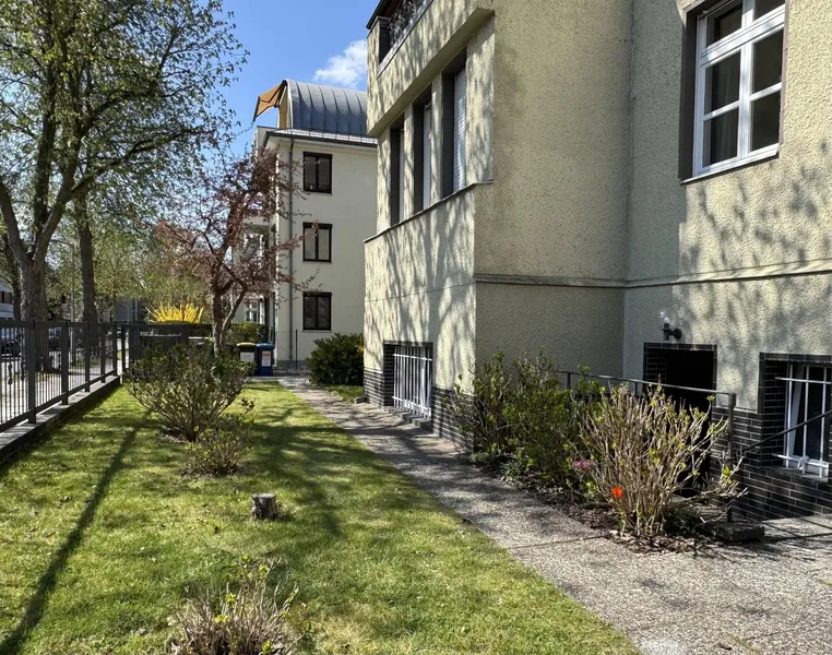 Sanierter Erstbezug- sehr helle 2-Zimmerwohnung, auch als Gewerbe nutzbar — photo 1